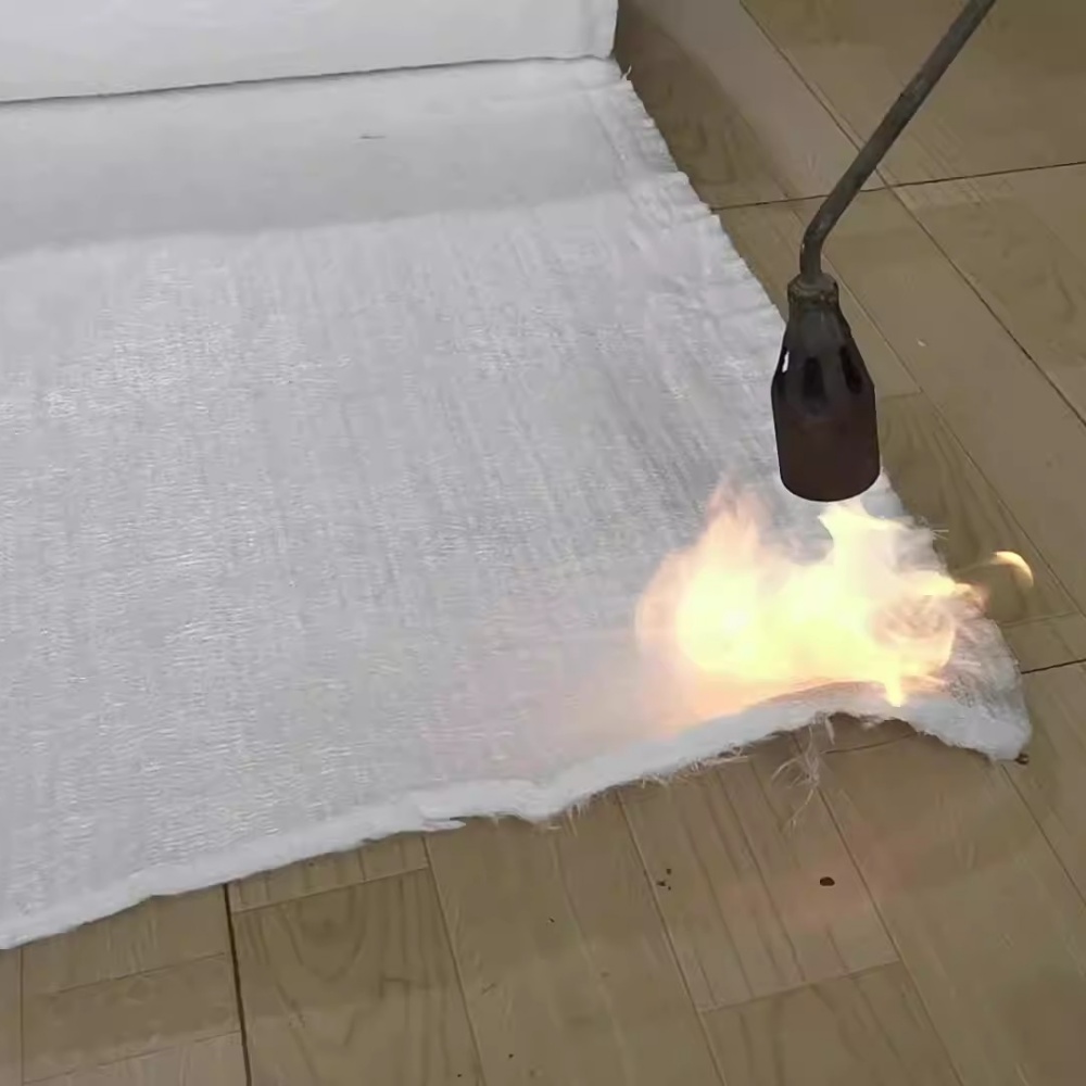 ¿Cuál es el mejor material de relleno para silenciadores en sistemas de escape?